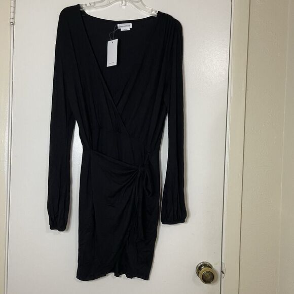 Lovers + Friends black wrapped knit long sleeve mini dress size large - Picture 1 of 4